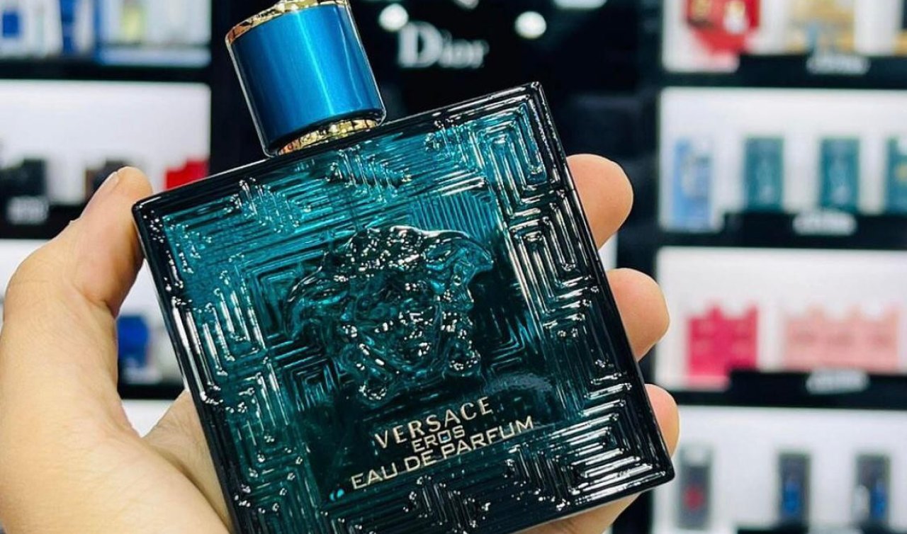 Versace Eros Parfüm: Versace Eros erkek parfüm notaları, yorumları ve kullanıcı deneyimleri